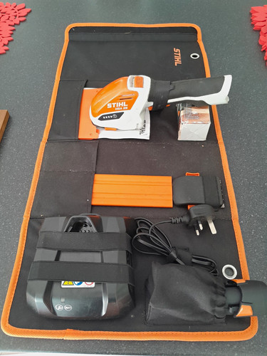 Stihl hsa cordless - stihl, hedge