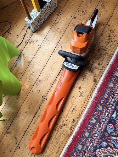 Stihl hsa 100 cordless 36v - stihl,